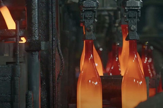 Фонд «Лепта» снял документальный фильм о старинном стекольном заводе в Чагоде