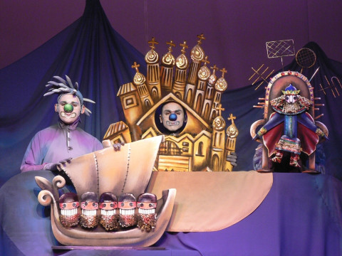 Смотрите прямо сейчас спектакль «Сказка о царе Салтане» Вологодского театра кукол «Теремок»