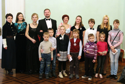 С традициями Дворянского собрания познакомились участники Детской лиги друзей Вологодской филармонии