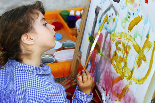 «Рисуем с мамой»: преподаватель Наталия Малышева проведет для совсем юных художников курс по рисованию