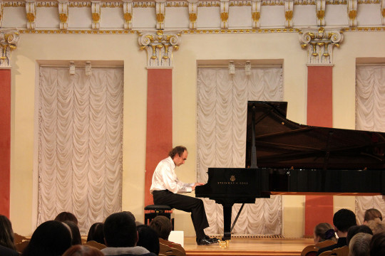 Известный пианист Олег Вайнштейн сыграл «Крейслериану» для вологжан