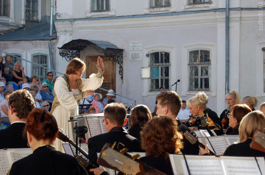 Губернаторский оркестр русских народных инструментов подарит вологжанам бесплатный концерт
