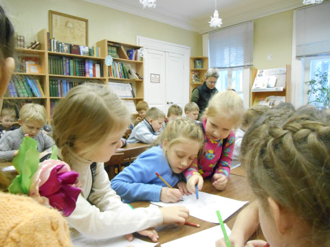Занятия в библиомастерской детской библиотеки продолжатся и в новом году
