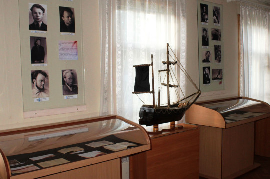 Выставка «Души звучанье» начала работу в Мемориальном доме-музее поэта Сергея Орлова