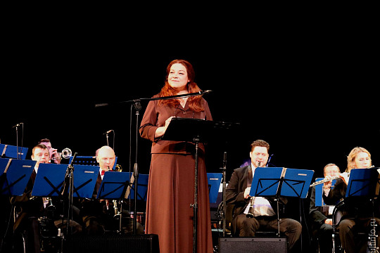 Литературно-музыкальный спектакль «Метель» представили оркестр «Классик-модерн бэнд» и актриса Любовь Губернаторова