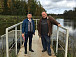 Александр Алюнов и Николай Сайкин на металлической конструкции плотины в Спасском-Куркино.Фото группы vk.com/kurkino_estate