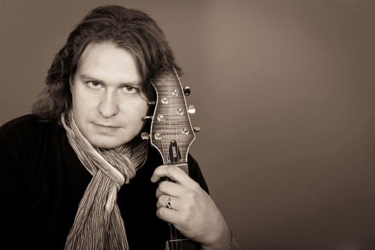 Гитарист-виртуоз Роман Мирошниченко даст концерт в Вологде