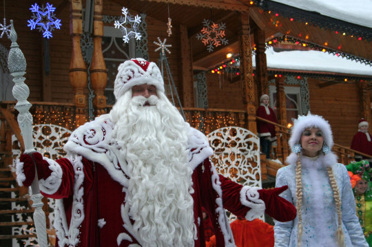 Сказочное Зазеркалье: День рождения Российского Деда Мороза проходит 18 ноября в формате онлайн