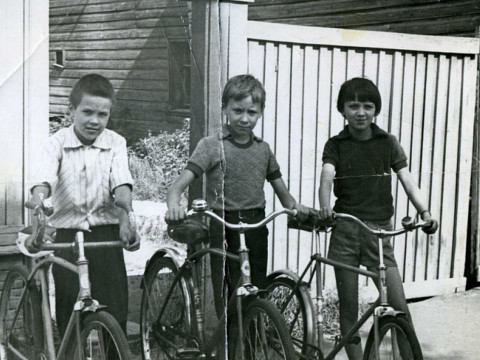 «Я почему раньше вредный был?..» Велосипедистам посвящен очередной выпуск «Архива 100х100» 