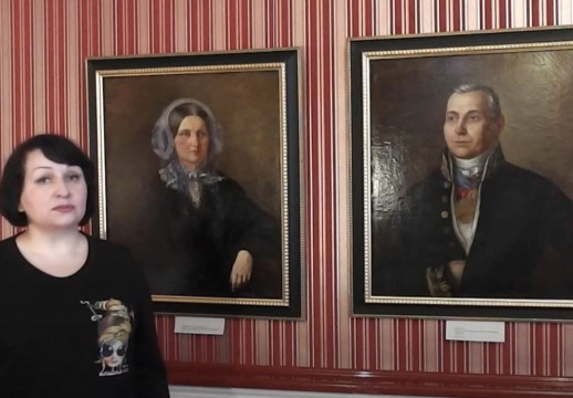 Портреты вологодских благотворителей в Красном зале Иосифовского корпуса Вологодского кремля показывает музей-заповедник