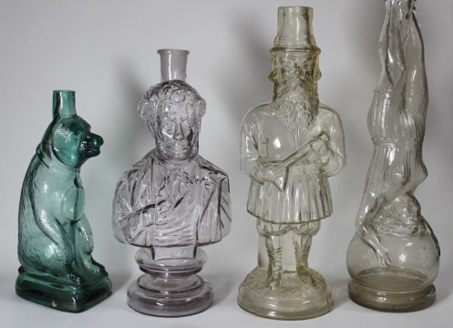 В Великом Устюге появился единственный в России Музей стеклянных бутылок