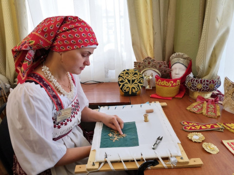 Анна Митина: «Интерес к вышивке растет – людям хочется прикоснуться к традиции и ощутить связь с предками»