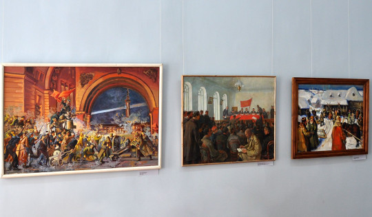 «Ушедшую эпоху в символах и красках» демонстрирует выставка в Музее истории и культуры Великого Устюга