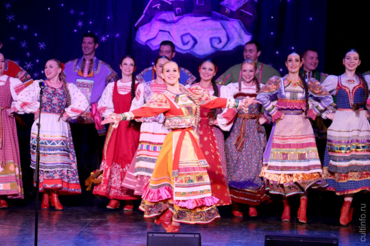 «Это уже не ансамбль, а целый театр»: ансамбль песни и танца «Русский Север» отметил 30-летие 
