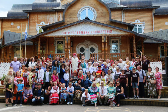 Фестиваль «Семья России» открылся на родине Деда Мороза