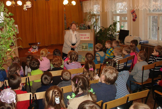 Конкурс «Доброте душа открыта» проводит городская библиотека №17 к юбилею детской писательницы Татьяны Петуховой