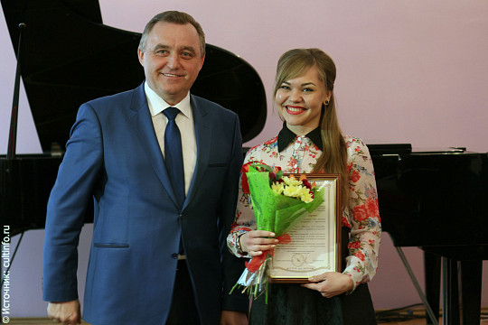 С профессиональным праздником работников культуры Вологды поздравил глава города Евгений Шулепов