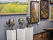 Более 150 работ череповецких художников представлено на выставке «Юбилейный вернисаж» в центре «Петров Ям»