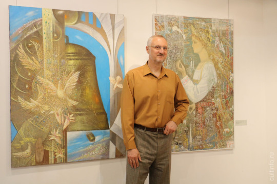 «Диалоги с вечностью» ведет в Вологодском кремле гость из Казани – художник Виталий Скобеев