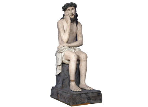 Тотемская деревянная скульптура представлена на выставке «Христос в темнице» в петербургском Манеже