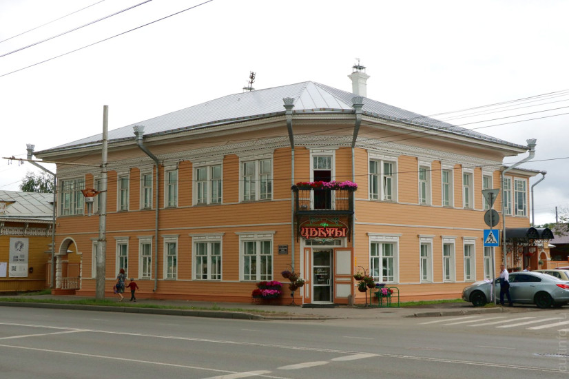 «Дом с лилиями» на ул. Чернышевского, 17, после реставрации
