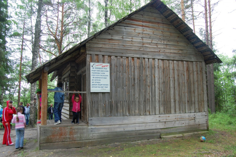Мемориальный комплекс писателя Александра Яшина на Бобришном угоре