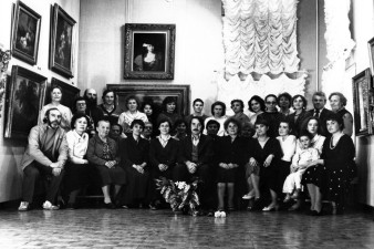 Коллектив ВОКГ в экспозиции Шаламовского дома. 1988 год. Фото из личного архива
