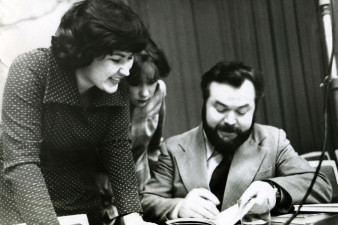Виктор Коротаев на творческом вечере. Фото из семейного архива