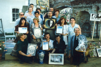 Участники фестиваля «Голоса истории-1999» с призами 