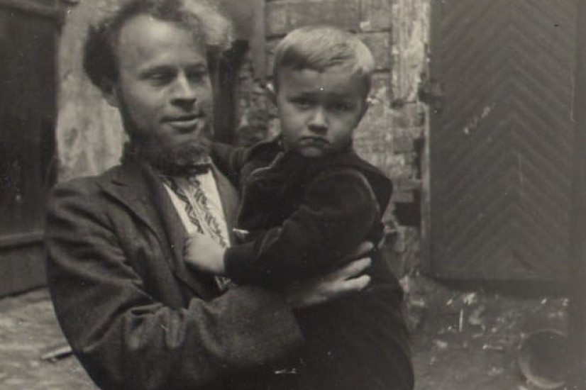 Сергей Орлов со своим сыном Владимиром, 1950-е гг. Фото из фондов Белозерского краеведческого музея