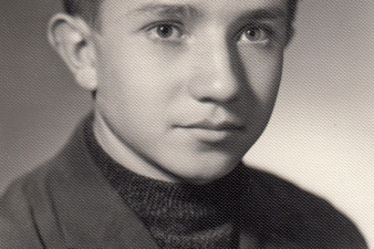 Владимир Воропанов - комсомолец. Фото из личного архива