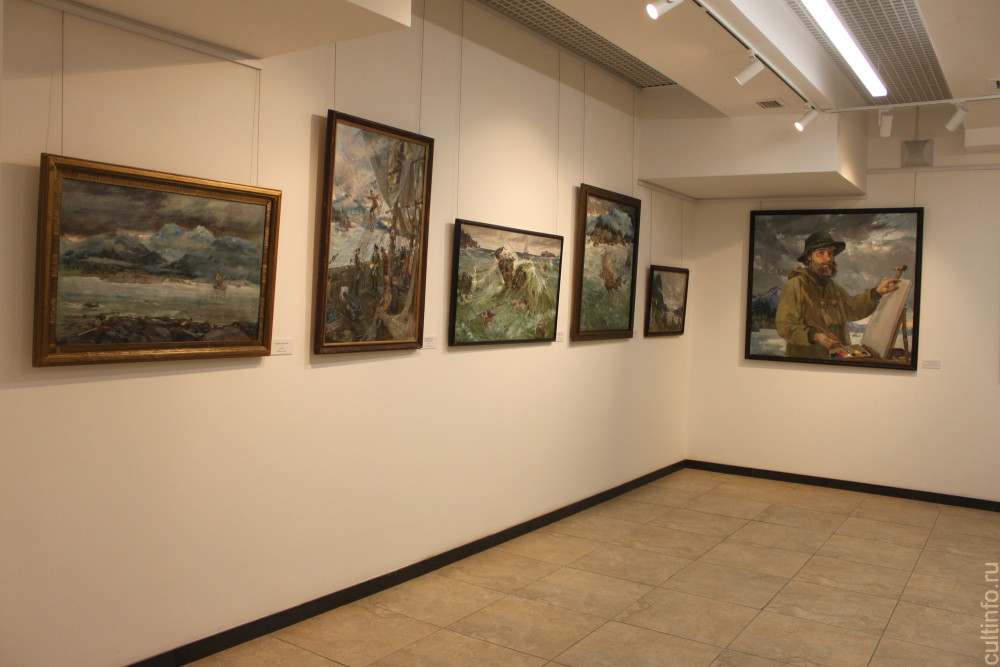В картинной галерее открылась выставка Владимира Латынцева 