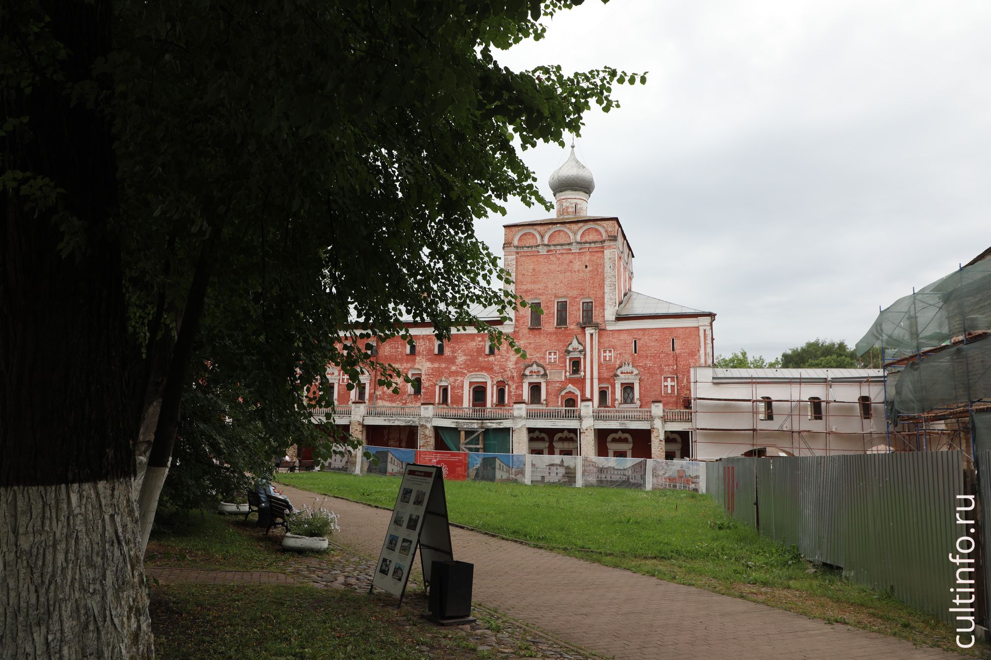 Масштабная реставрация Вологодского кремля продолжается: работы параллельно ведутся на 13 объектах