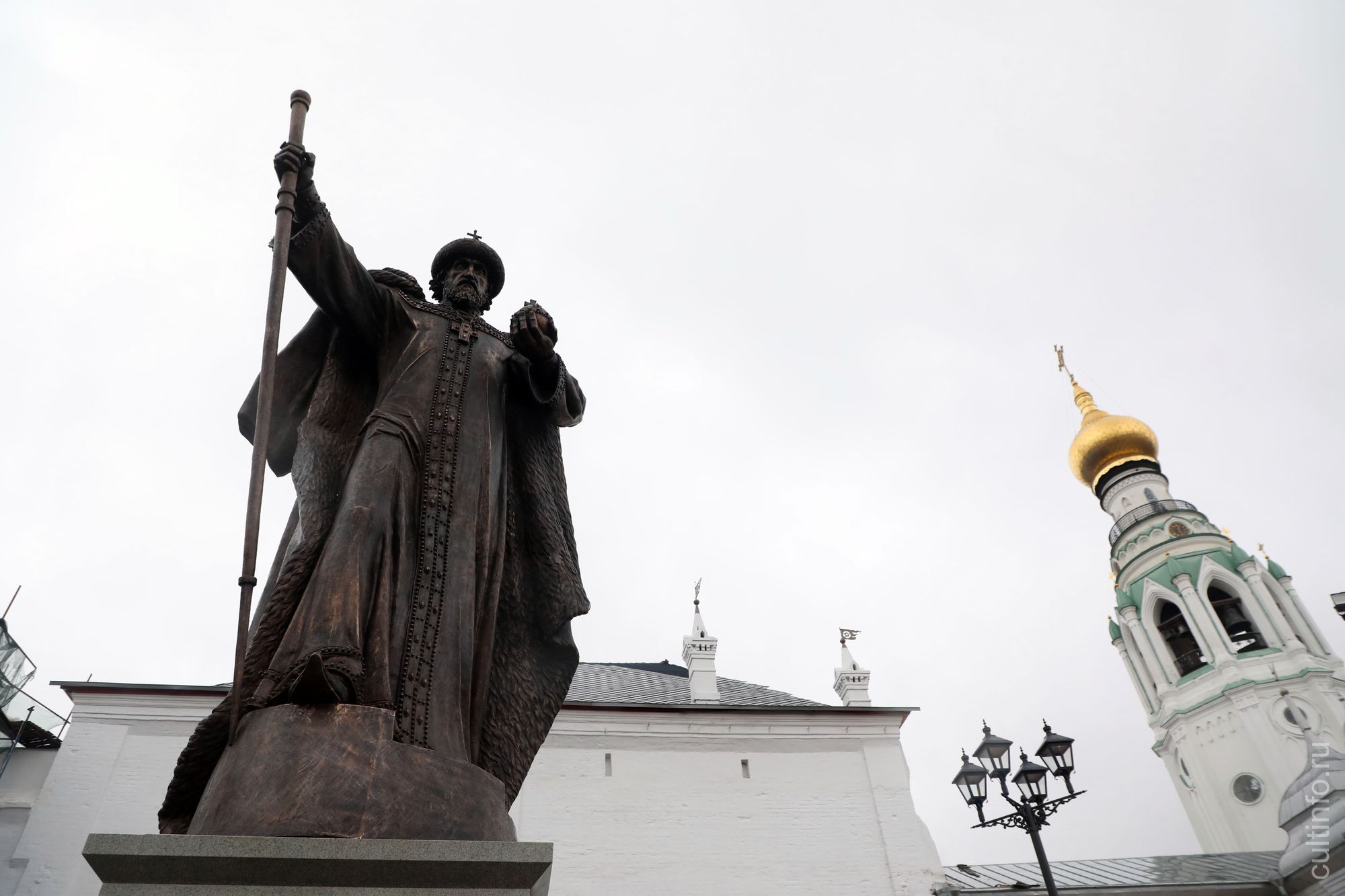 Памятник Ивану Грозному открыли в Вологде в День народного единства
