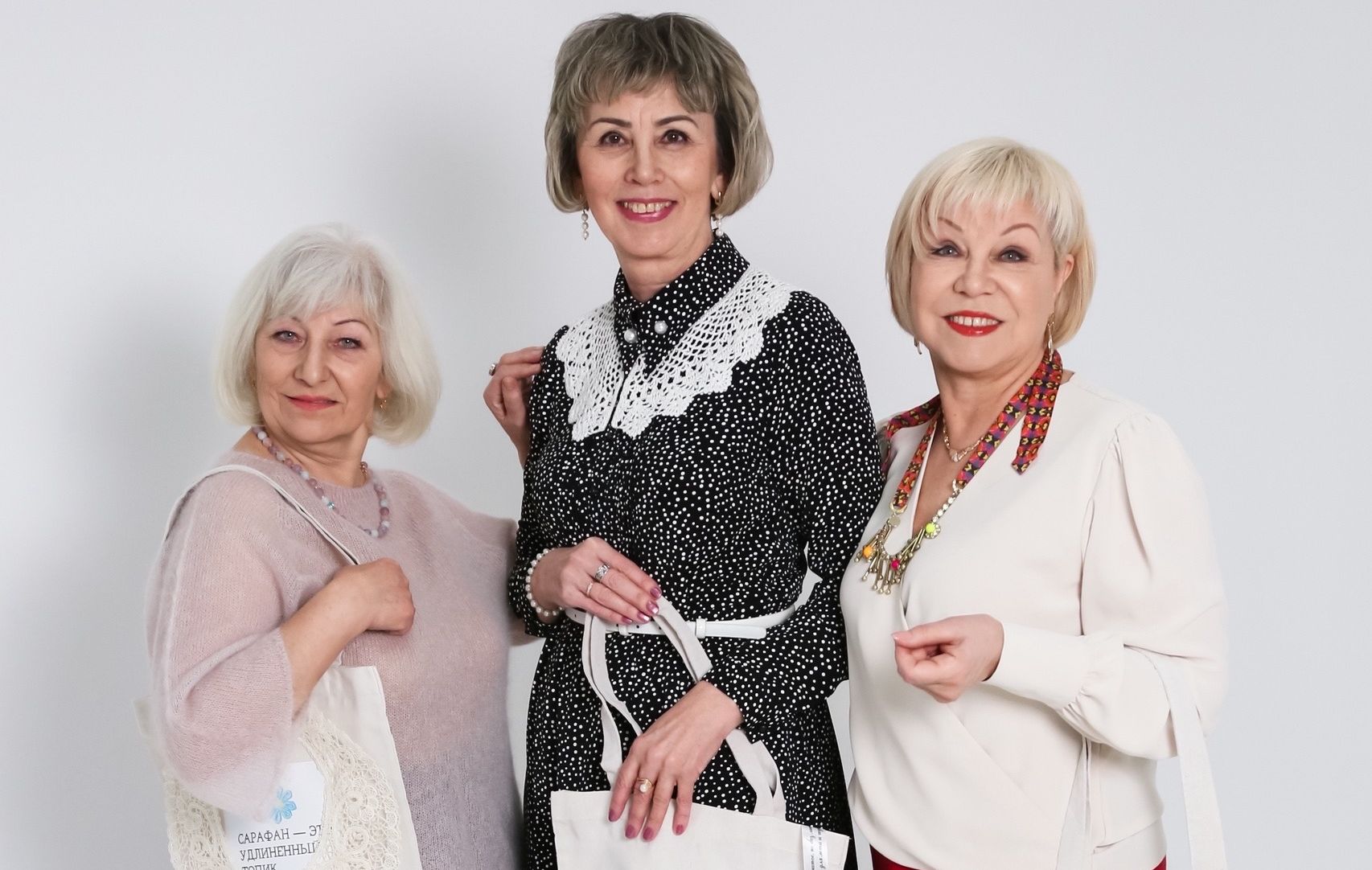 Вологжанки старшего поколения стали героинями фотовыставки «Зрелый лук» 