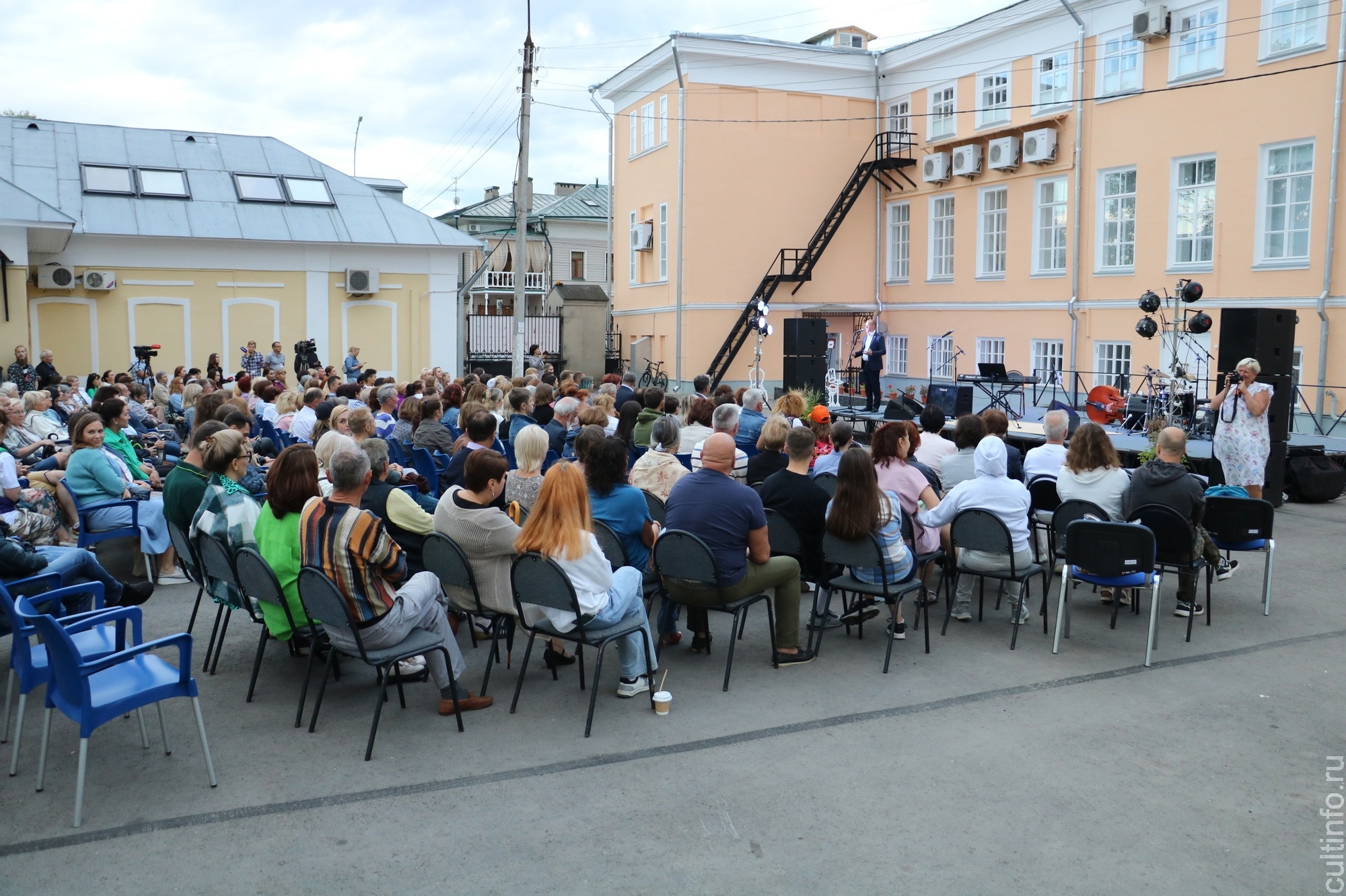 «Филармонический дворик» открывает новый сезон в Вологде 2 июня. Программа концертов