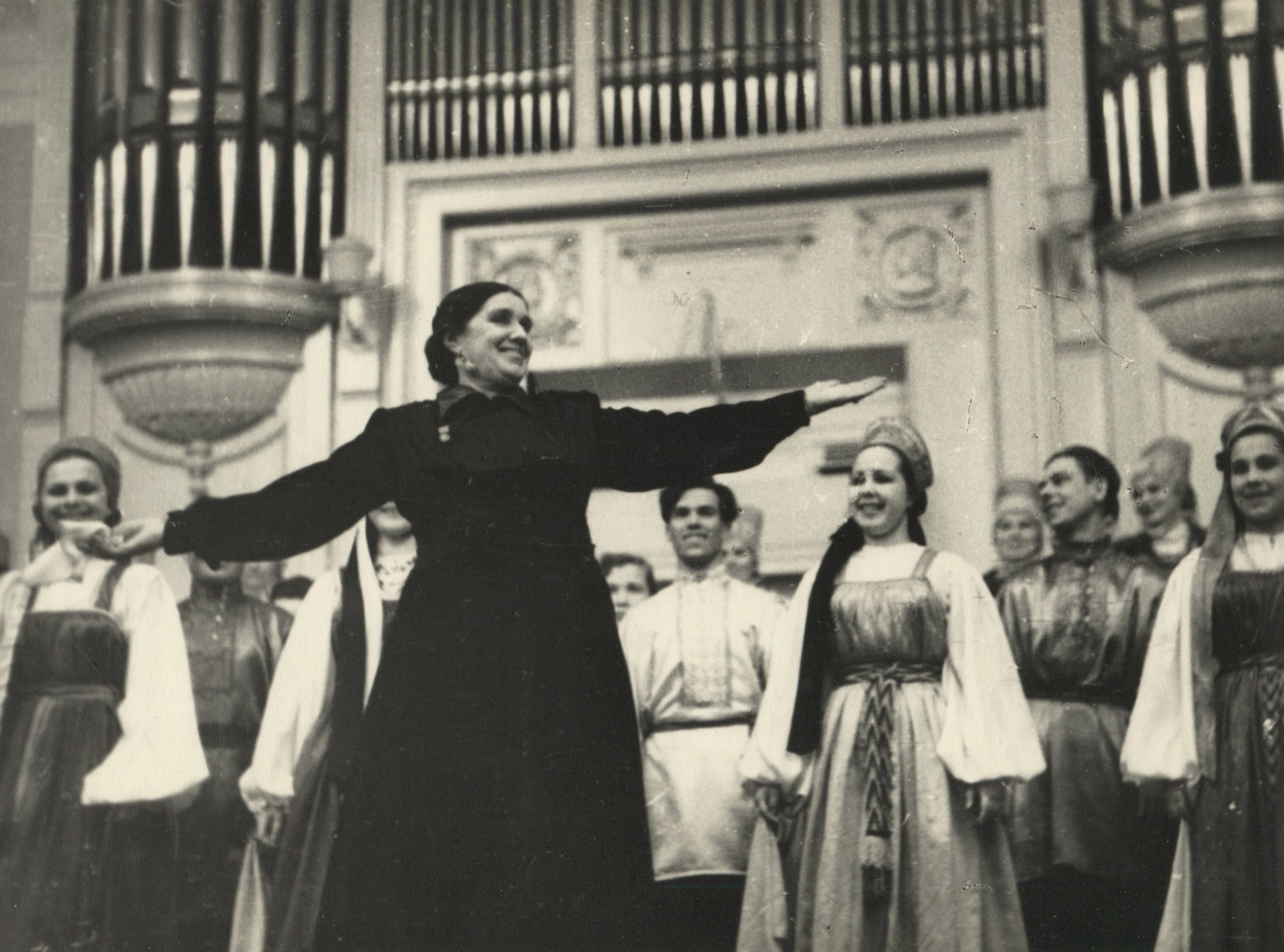 Выставка «Жизнь, отданная песне» открылась в Великом Устюге