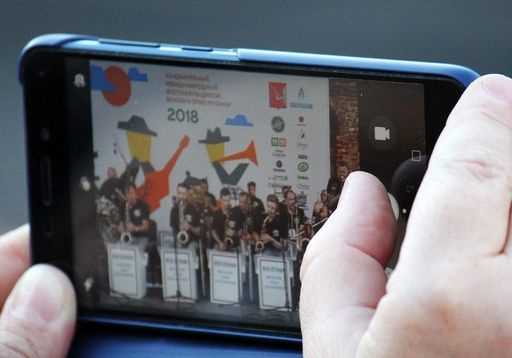 «Сыграем лучшее, что у нас есть»: джазовый оркестр Игоря Бутмана и вологодские музыканты открыли «Блюз на веранде»