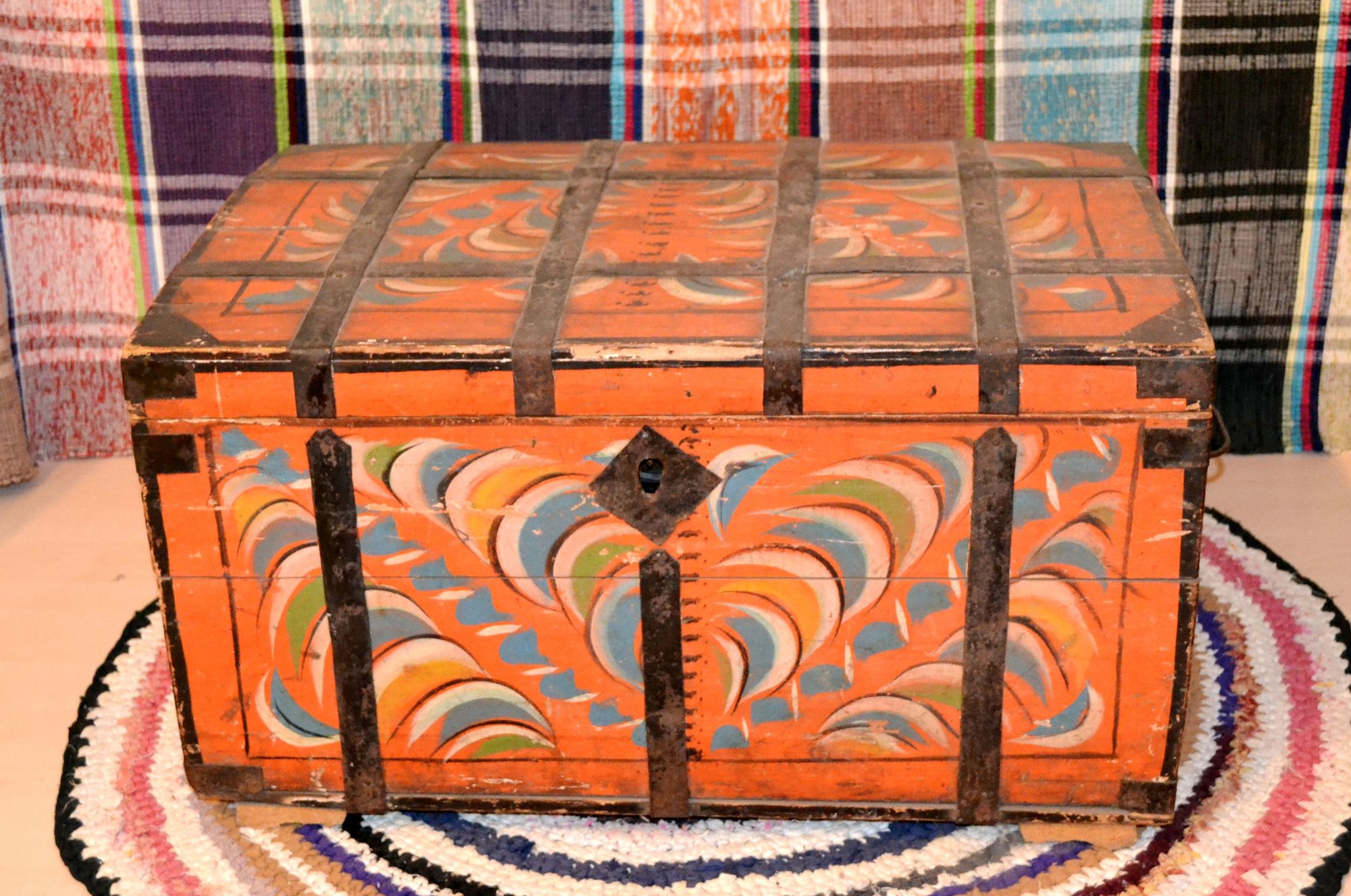 Уникальные сундучные росписи Шёмоксы показывает Великоустюгский музей-заповедник