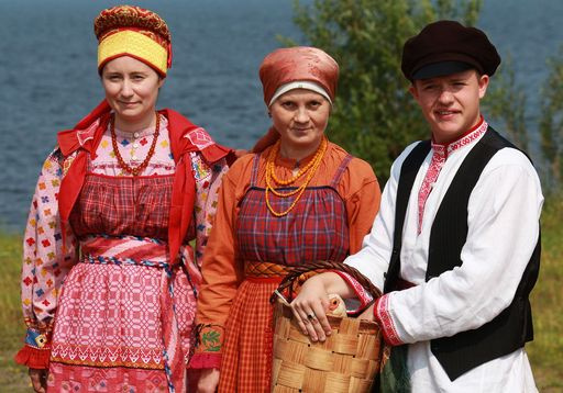 Фестиваль «Деревня – душа России» в Шексне объединил около 40 фольклорных коллективов Вологодчины и других регионов страны 