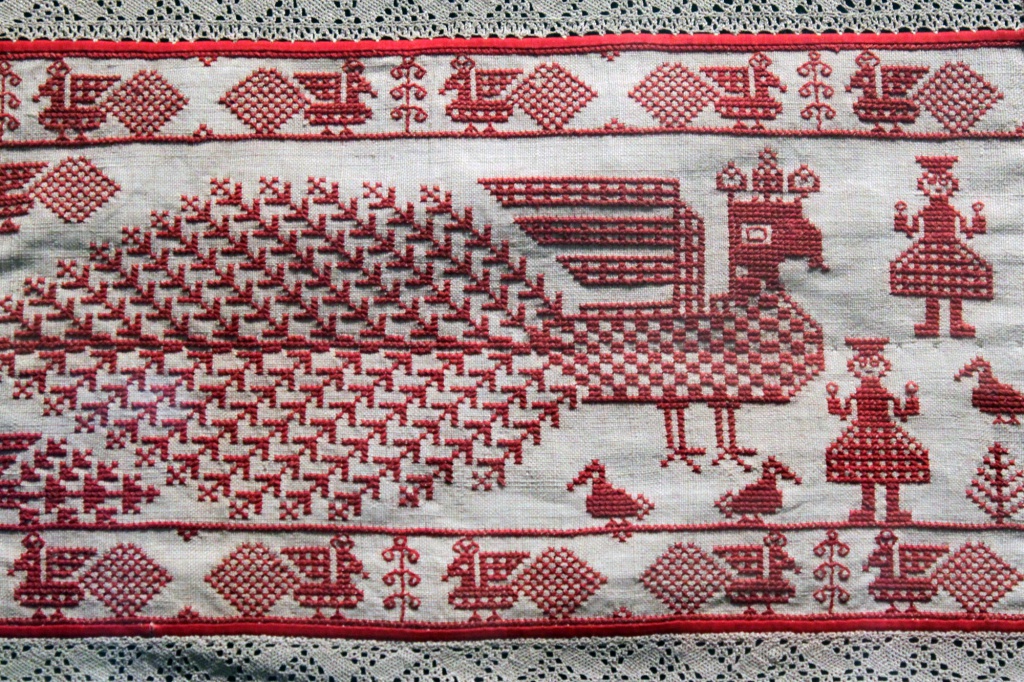 Фрагмент полотенца из коллекции Музея кружева