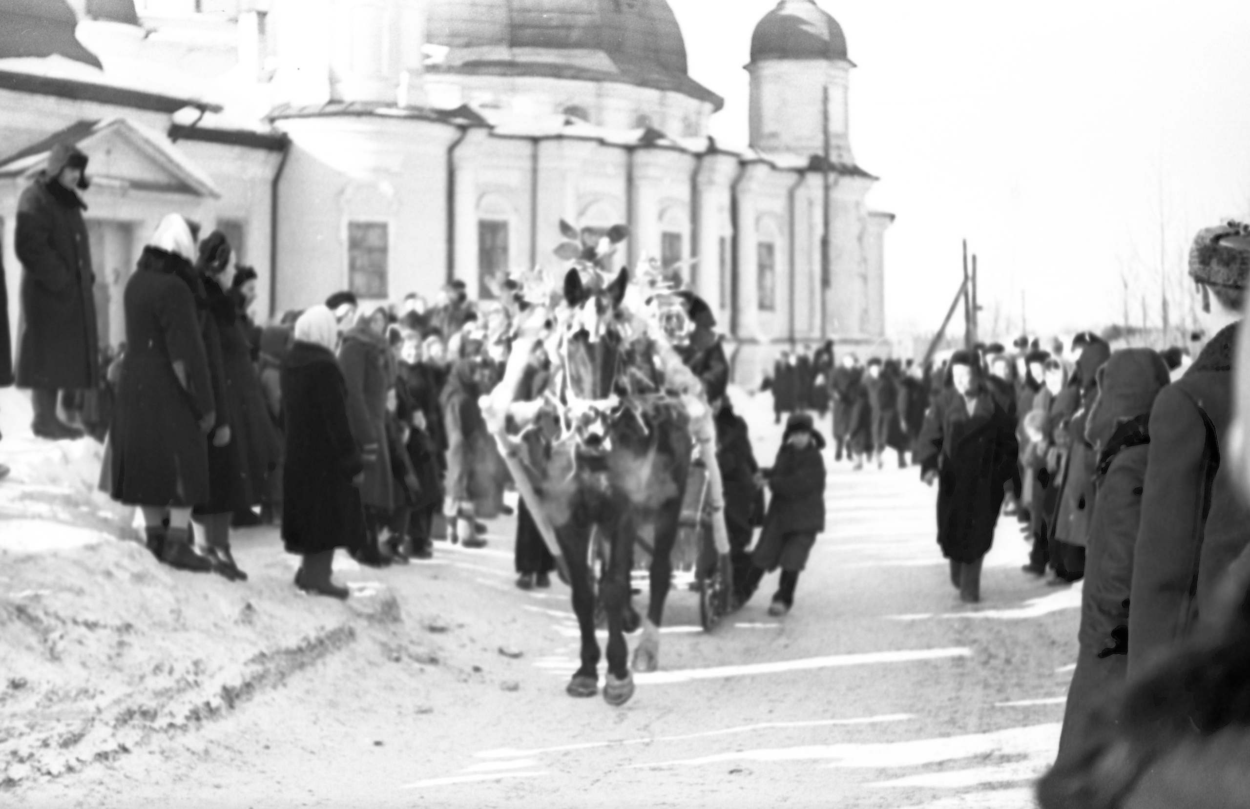 Кремлевская площадь. Катание на лошадях. 1960 гг.