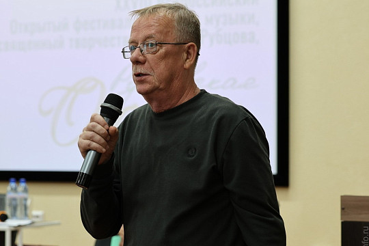 Встреча с писателем, педагогом и журналистом из Вельска Николаем Васильевым пройдет в Областной библиотеке