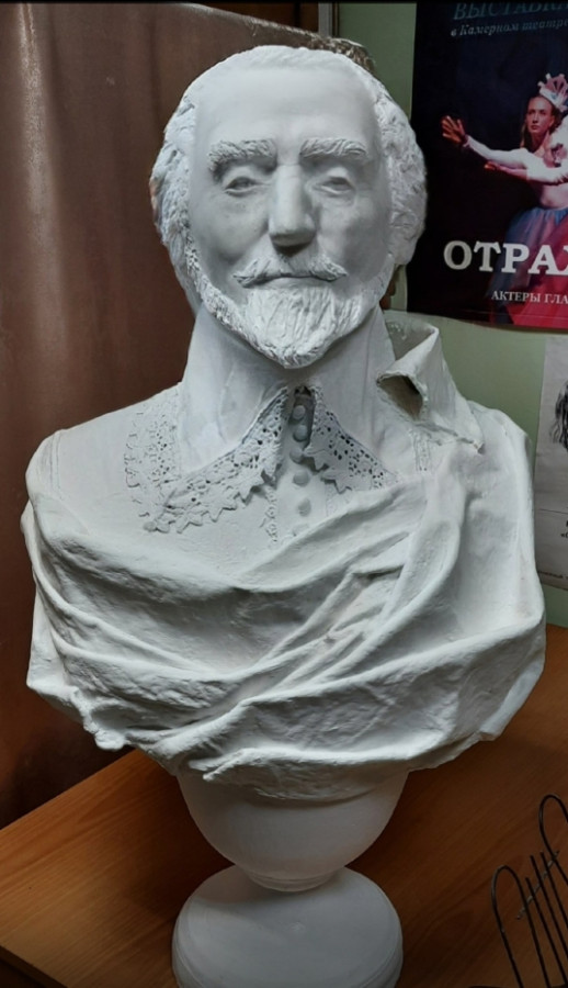 Бюст Шекспира к спектаклю «Ромео и Джульетта»