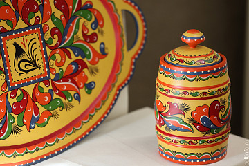 В центре «Резной палисад» представлены лучшие работы юных мастеров – участников традиционного конкурса «Козуля»