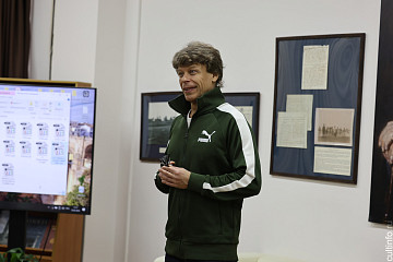  Сегодня на бесплатном показе  фильма «Огниво против Волшебной Скважины» в «Ленкоме»  его представит режиссер  Анджей Петрас