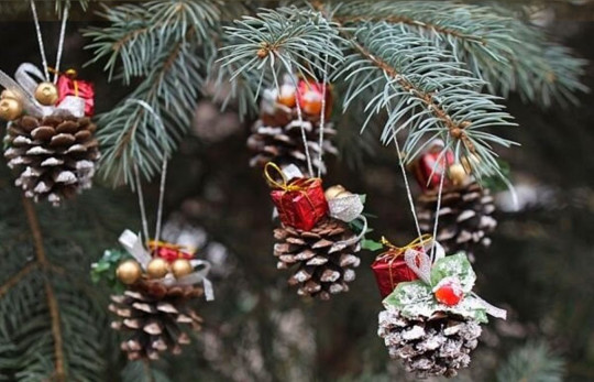 Сделать ёлочные игрушки своими руками предлагают вологжанам