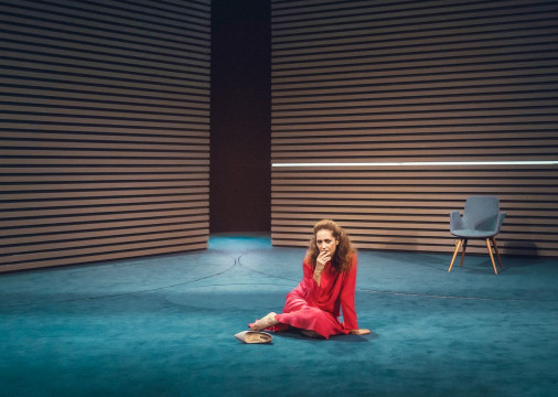 Спектакль с Викторией Исаковой и Верой Алентовой «Ложные признания» покажут в «Ленкоме»