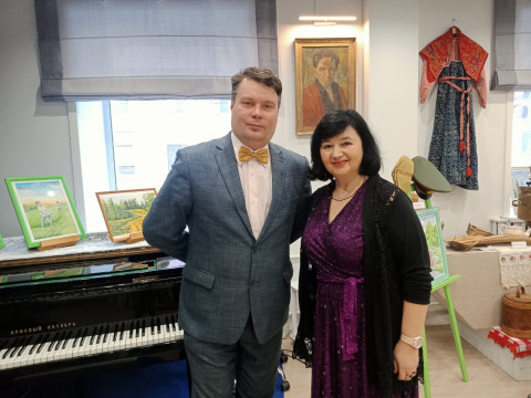 Гармония стихов и музыки: дуэт поэтессы и музыканта из Архангельска выступит в Вологде