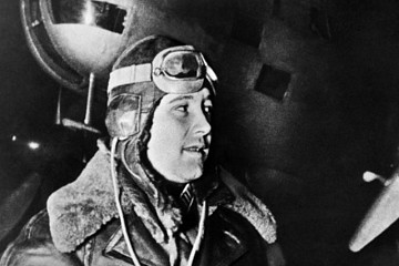 Концерт с участием народных артистов России и кинопоказы в честь 85-летия подвига летчика Евгения Преображенского пройдут в Кирилловском округе